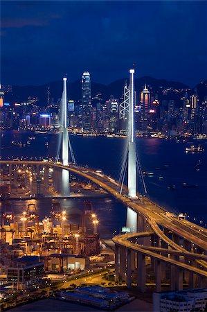 Overlooking Stonecutters Bridge and cargo terminal at night, Kwai Chung, Hong Kong Foto de stock - Con derechos protegidos, Código: 855-05984682