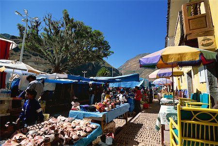 The weekend tourist market in Andean village of Pisac, Peru Stock Photo - Rights-Managed, Code: 855-05980867