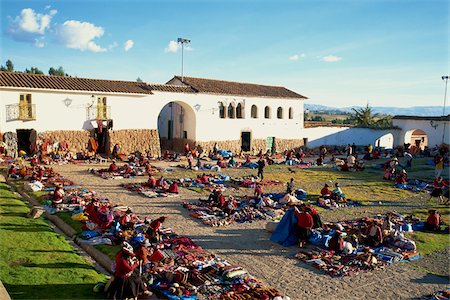 The Sunday tourist market in village of Chinchero, Peru Fotografie stock - Rights-Managed, Codice: 855-05980879