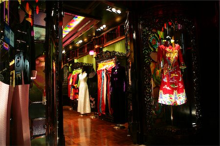 shop in central hong kong - Chinese dress boutique in Central, Hong Kong Stock Photo - Rights-Managed, Code: 855-05980965