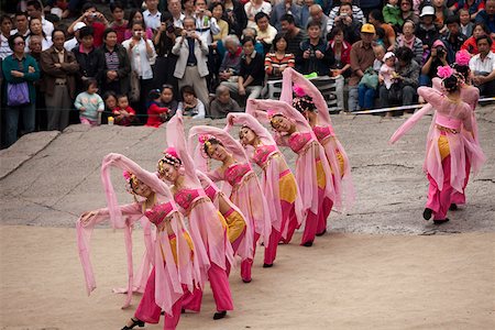 Spectacle de danse ethnique à la colline du tigre Huqiu, Suzhou, Chine Photographie de stock - Rights-Managed, Code: 855-05982081