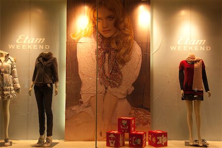 Show window of a fashion boutiqe at downtown, Shantou, China Stock Photo - Rights-Managed, Code: 855-05982220