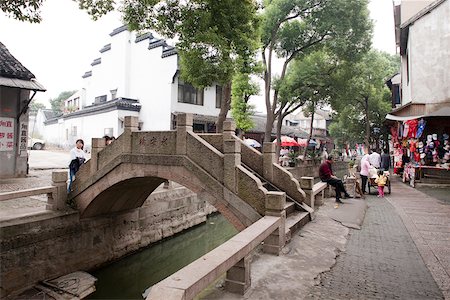 simsearch:855-05982587,k - Kanal und Stein-Brücke in der alten Stadt von Luzhi, Suzhou, China Stockbilder - Lizenzpflichtiges, Bildnummer: 855-05982574