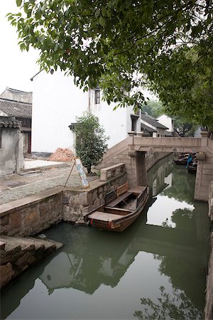 simsearch:855-05982587,k - Kanal und Stein-Brücke in der alten Stadt von Luzhi, Suzhou, China Stockbilder - Lizenzpflichtiges, Bildnummer: 855-05982571