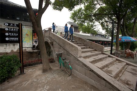 simsearch:855-05982587,k - Steinerne Brücke in die alte Stadt von Luzhi, Suzhou, China Stockbilder - Lizenzpflichtiges, Bildnummer: 855-05982586