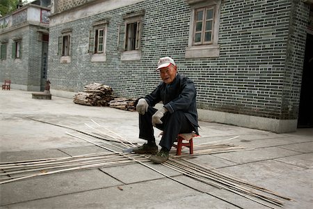 simsearch:855-05982858,k - A senior making rattan basket outside his house at Majianglong village, Kaiping, China Stock Photo - Rights-Managed, Code: 855-05982923