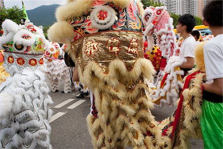 simsearch:855-03252882,k - Lion dance celebrating Tam Kung festival at Tam Kung temple, Shaukeiwan, Hong Kong Foto de stock - Direito Controlado, Número: 855-05983620