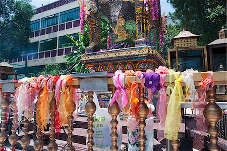 simsearch:855-06022225,k - Thai shrine at Chuk Lam Shim Yuen Bamboo Grove Monastery, Tsuen Wan, Hong Kong Stock Photo - Rights-Managed, Code: 855-06022229