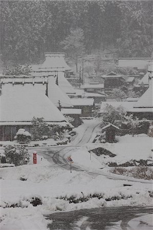 Traditional folk houses covered with snow, Miyama-cho, Kyoto Prefecture, Japan Stock Photo - Rights-Managed, Code: 855-06022548