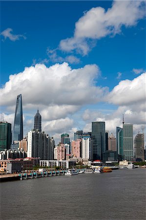 simsearch:855-06312109,k - Skyline of Luijiazui, Pudong view from Northern Bund, Shanghai, China Fotografie stock - Rights-Managed, Codice: 855-06312131