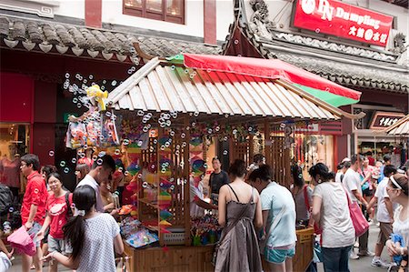 simsearch:855-06339293,k - Souvenir shop at Yuyuan market, Shanghai, China Foto de stock - Con derechos protegidos, Código: 855-06312140