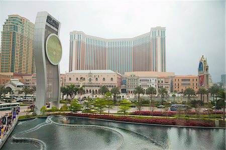 simsearch:855-06312511,k - Surplombant le Venetian hotel et casino de City of Dreams, Taipa, Macau Photographie de stock - Rights-Managed, Code: 855-06312458