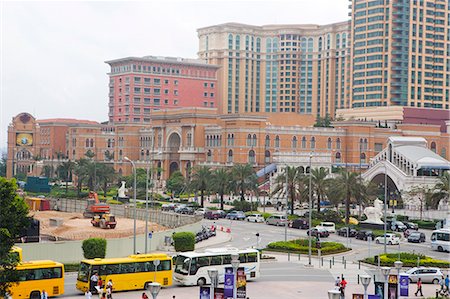 simsearch:855-06312511,k - Surplombant le Venetian hotel et casino de City of Dreams, Taipa, Macau Photographie de stock - Rights-Managed, Code: 855-06312519