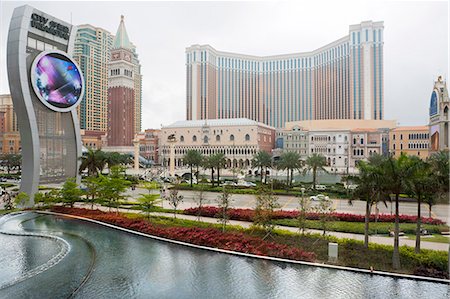 Overlooking The Venetian hotel and casino from City of Dreams, Taipa, Macau Foto de stock - Con derechos protegidos, Código: 855-06312522