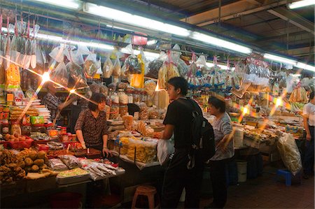 simsearch:855-06312474,k - Dried foodstuff market at the Red Market, Macau Foto de stock - Con derechos protegidos, Código: 855-06312540