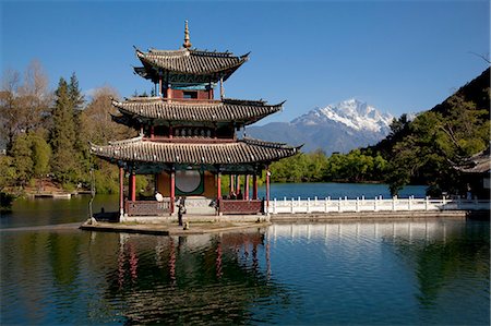 pavilion - Black Dragon Pool with Jade Dragon snow mountain at background, Lijiang, Yunnan Province, China Stock Photo - Rights-Managed, Code: 855-06312989