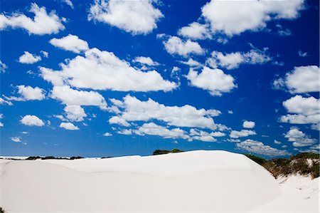 Sandy dunes near Lagoa Bonita (Beautiful Lagoon) at Parque Nacional dos Lencois Maranhenses, Brazil Stock Photo - Rights-Managed, Code: 855-06313124