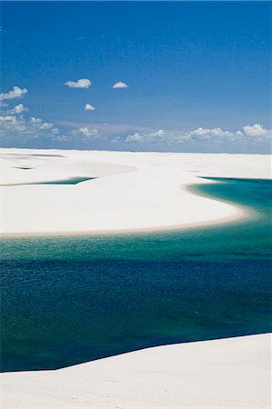 simsearch:855-06313247,k - Dunes de sable près de Lagoa Bonita (belle lagune) à Parque Nacional dos Lencois Maranhenses, Brésil Photographie de stock - Rights-Managed, Code: 855-06313126