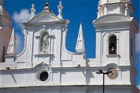 simsearch:855-06313162,k - A white church at Petros Square, Salvador, Bahia, Brazil Foto de stock - Con derechos protegidos, Código: 855-06313163