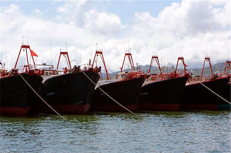 simsearch:855-06339311,k - Fishing boats mooring at Cheung Chau, Hong Kong Stock Photo - Rights-Managed, Code: 855-06313392