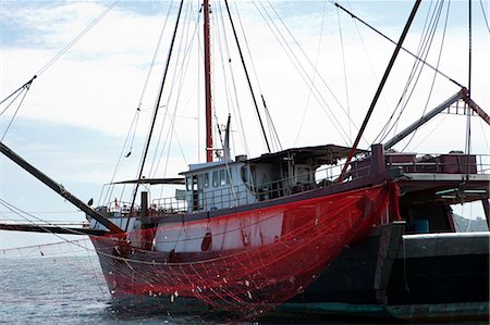 simsearch:855-06313288,k - Fishing boat by Cheung Chau, Hong Kong Stock Photo - Rights-Managed, Code: 855-06313406