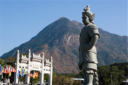 simsearch:855-05984035,k - Statue sur l'approche au monastère de Po Lin, Lantau, Hong Kong Photographie de stock - Rights-Managed, Code: 855-06313489