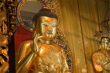 simsearch:855-06313731,k - Buddha statue in Po Lin Monastery, Lantau Island, Hong Kong Foto de stock - Con derechos protegidos, Código: 855-06313591