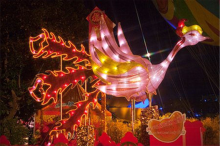 Peacock feature lantern, Ocean Park, Hong Kong Stock Photo - Rights-Managed, Code: 855-06313864