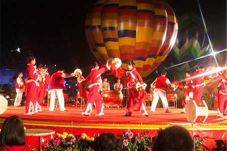 simsearch:855-06313820,k - Spectacle musical chinois, Ocean Park, Hong Kong Photographie de stock - Rights-Managed, Code: 855-06313874