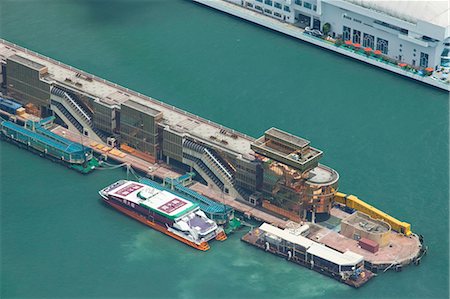 Bird's eye view of Hong Kong China Pier from Sky100, 393 metres above sea level, Hong Kong Foto de stock - Con derechos protegidos, Código: 855-06313918