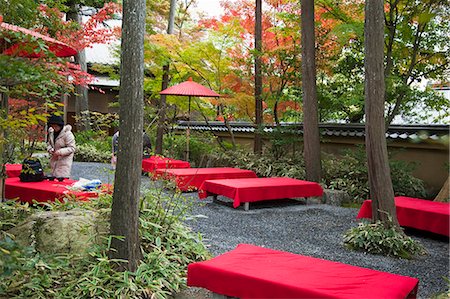 simsearch:855-06338469,k - Seats for tea drinking, Kinkakuji, Kyoto, Japan Fotografie stock - Rights-Managed, Codice: 855-06337437