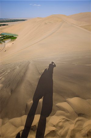 simsearch:855-06337904,k - A photographer on the Dunes, Mingsha Shan, Dunhuang, Silkroad, Gansu Province, China Stock Photo - Rights-Managed, Code: 855-06337748
