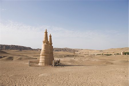 simsearch:855-06337903,k - Pagodas, Mogao caves, Dunhuang, Gansu Province, Silkroad, China Stock Photo - Rights-Managed, Code: 855-06337855