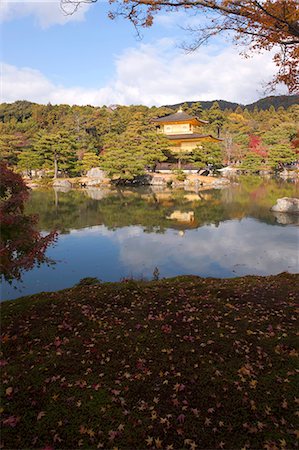 simsearch:855-06338469,k - Rokuon-ji Temple (Kinkakuji) in autumn, Kyoto, Japan Fotografie stock - Rights-Managed, Codice: 855-06338436