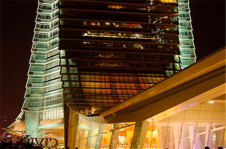 simsearch:855-06339193,k - ICC Gebäude bei Nacht, west, Kowloon Hong Kong Stockbilder - Lizenzpflichtiges, Bildnummer: 855-06339153