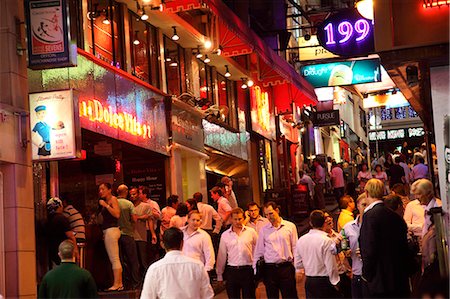 soho - Nightlife at Lan Kwai Fong, Central, Hong Kong Foto de stock - Con derechos protegidos, Código: 855-06339359