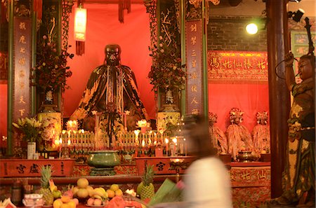 Shrine in the Chinese temple, Wanchai, Hong Kong Foto de stock - Con derechos protegidos, Código: 855-06339485
