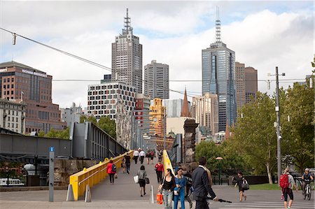 Sandridge Bridge by the Riverside Quay cross the Yarra River, Melbourne, Victoria, Australia Foto de stock - Con derechos protegidos, Código: 855-08420612