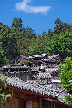 Tiled roof of Naxi's folk house, Old city of Lijiang, Yunnan Province, PRC Foto de stock - Con derechos protegidos, Código: 855-08420715