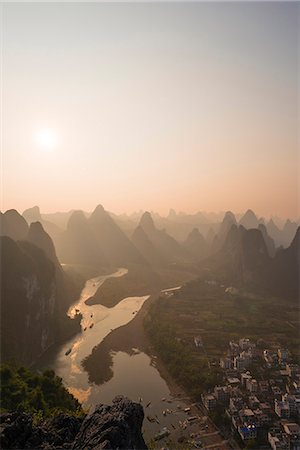 Li river (Lijiang) view from hilltop of Mt. Laozhai (Laozhaishan/Old fortress hill), Xingping, Yangshuo, Guilin, Guanxi, PRC Foto de stock - Con derechos protegidos, Código: 855-08420810