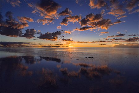 Mirror lake Uyuni salt lake, Bolivia, South America Photographie de stock - Rights-Managed, Code: 855-08781579
