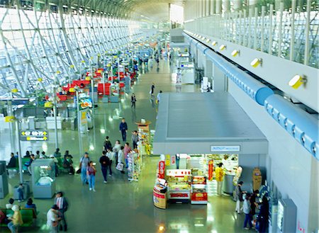 Interior of Kansai Airport, Osaka, Japan, in the International Departures  lounge. View into the Cartier store with Cartier logo over the entrance  Stock Photo - Alamy