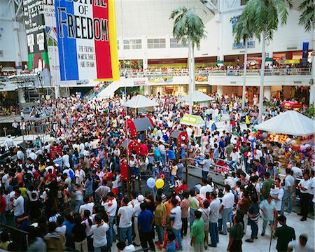 Foule à Glorietta Shopping Centre, Makati, Manille, Philippines Photographie de stock - Rights-Managed, Code: 855-02986041