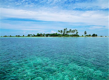 Uninhabited island near to Panglao Island Stock Photo - Rights-Managed, Code: 855-02987606