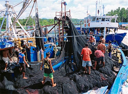 philippine fishing boat pictures - Fishermen working Stock Photo - Rights-Managed, Code: 855-02987636