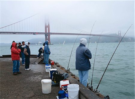 simsearch:855-02988065,k - People fishing at Fort Point, Golden Gate Bridge, San Francisco Foto de stock - Direito Controlado, Número: 855-02988146