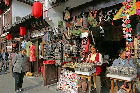 simsearch:855-02989116,k - A souvenir shop at Fongbin Road antique market, Shanghai Stock Photo - Rights-Managed, Code: 855-02988382