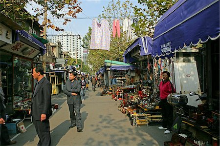 simsearch:855-02989116,k - Fongbin Road antique market, Shanghai Stock Photo - Rights-Managed, Code: 855-02988398