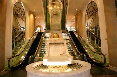 Lobby of Grand Hyatt Hotel, Taipei, Taiwan Foto de stock - Direito Controlado, Número: 855-02988591