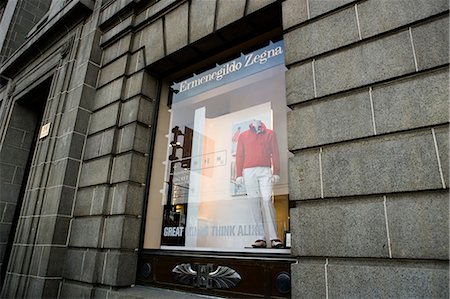 simsearch:855-02987031,k - Une boutique dans un bâtiment historique sur le Bund, Shanghai, Chine Photographie de stock - Rights-Managed, Code: 855-02989046